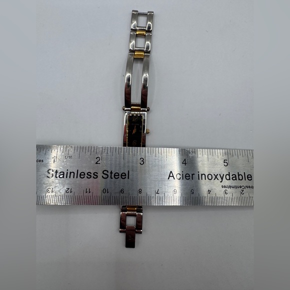 Vintage Bulova Quartz Women’s Watch – Two-Tone Bracelet, Excellent Condition - Picture 7 of 7